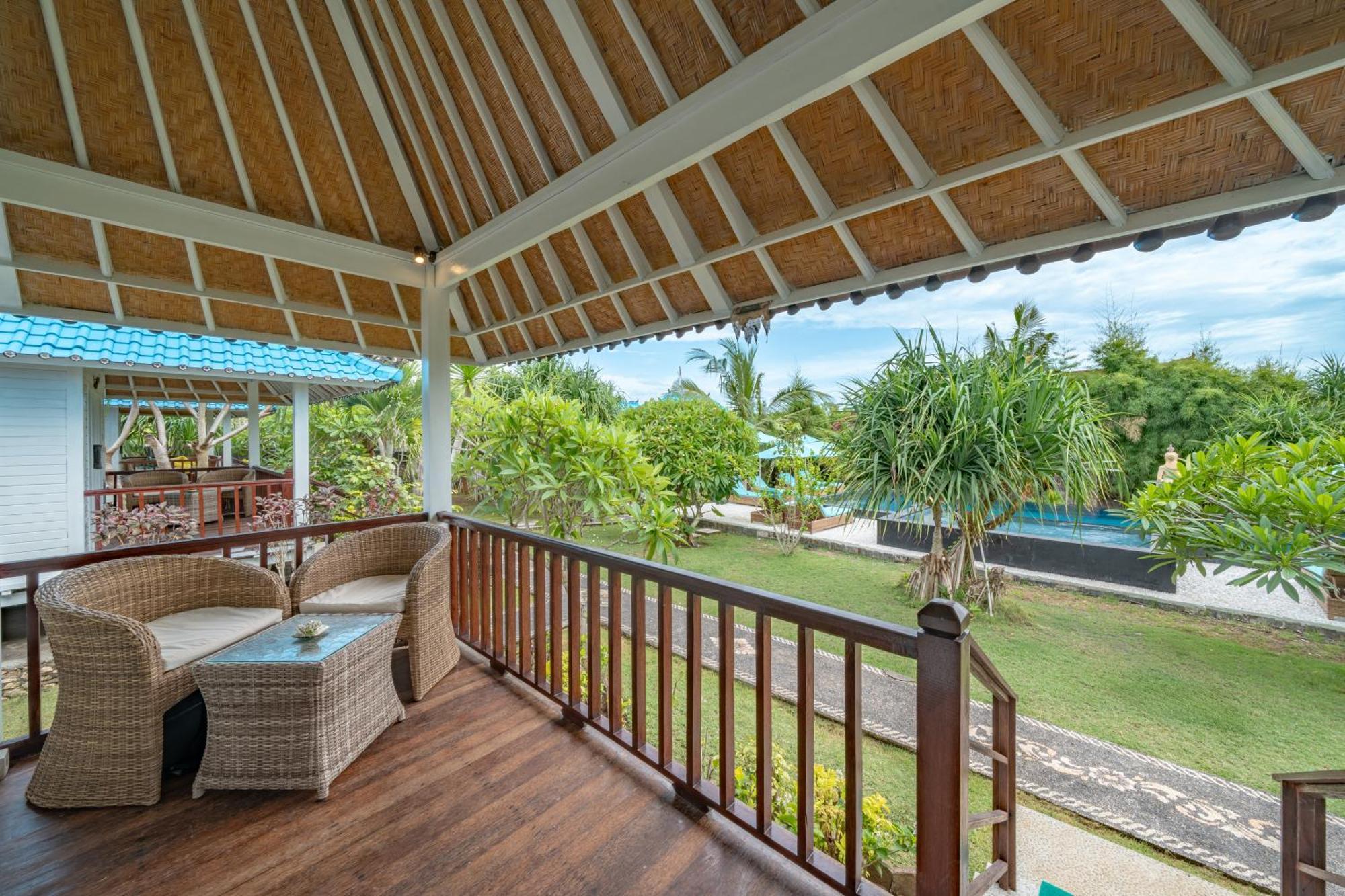 The Cubang Hut'S Lembongan Hotel Nusa Lembongan Exterior photo